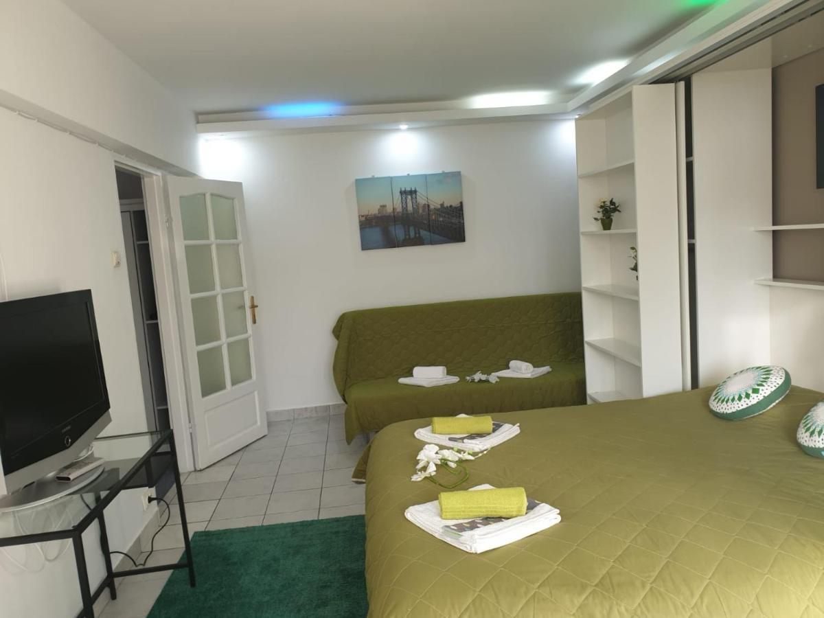 Mary Central Appartaments Bukarest Exteriör bild